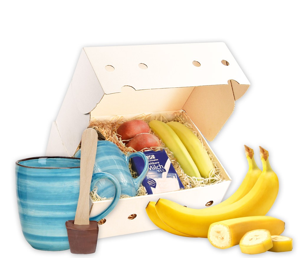 Obstbox Heiße Schokolade mit frischem Obst, zartschmelzendem Schokolöffel, Milch und einer großen Tasse