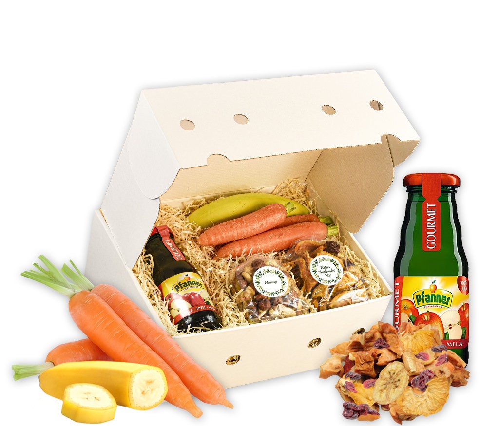 Snack-Box mit Möhren, Bananen, Apfelsaft, Nusskernen und Natur-Trockenobst
